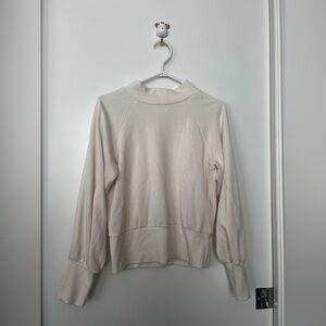 Lineanddot Cream/White Long Sleeve Sweatshirt in Size M